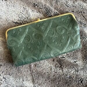 Vintage Hobo Double Frame Embossed Leather Clutch Lauren Wallet In Green Gold